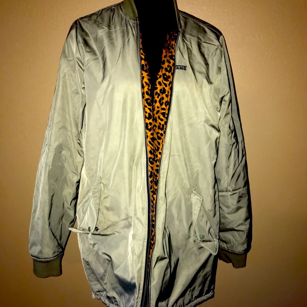 basically like new reversible vans coat size large